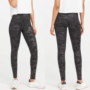 Spanx Faux Leather Camo High Rise Matte Black Camouflage Leggings Size XL